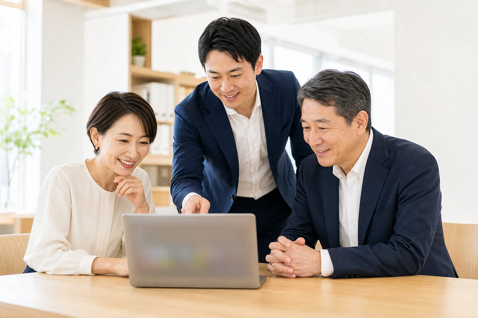 現場で新しい業務手順が定着している様子