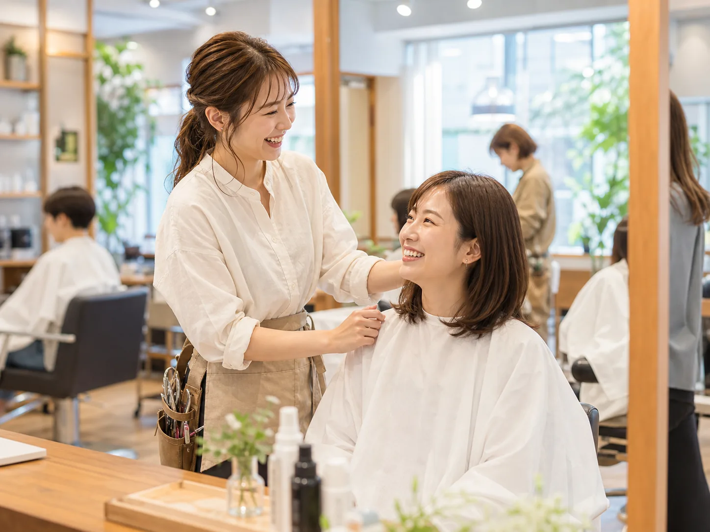 常連のお客様と店主の笑顔の会話
